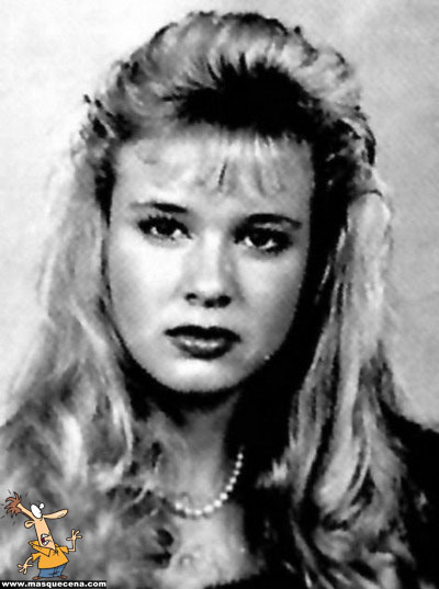 Young Renne Zellweger before she was famous yearbook picture